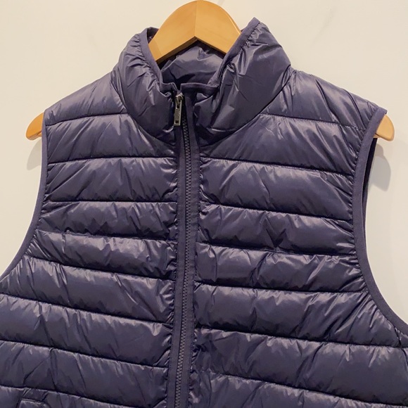 NEW Ugg Women’s Puffer Navy Vest - Picture 2 of 8